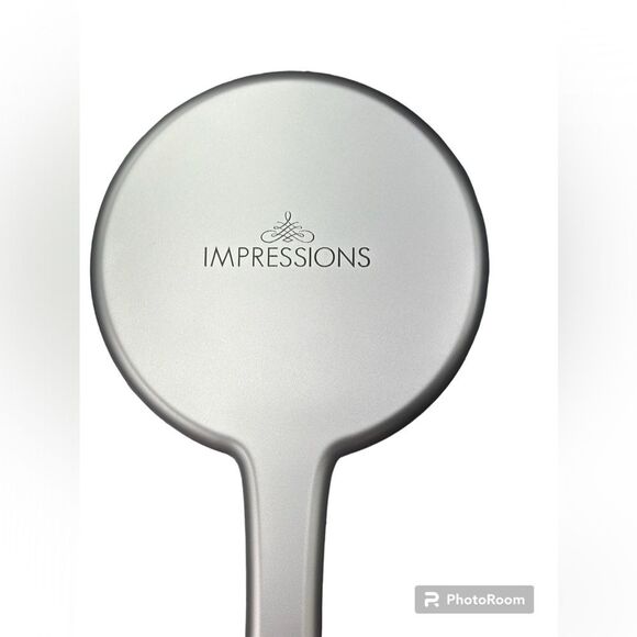 Impressions LED Cristal clear lighted hand mirror with a touch of a button - Picture 4 of 4